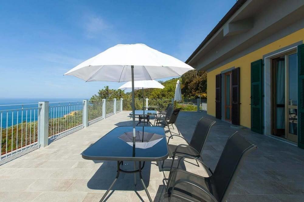 Hotel Due Gemelli Riomaggiore Exterior photo